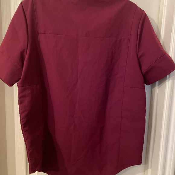 Figs Burgundy Limited Edition 3 Button Top XS - Picture 3 of 4